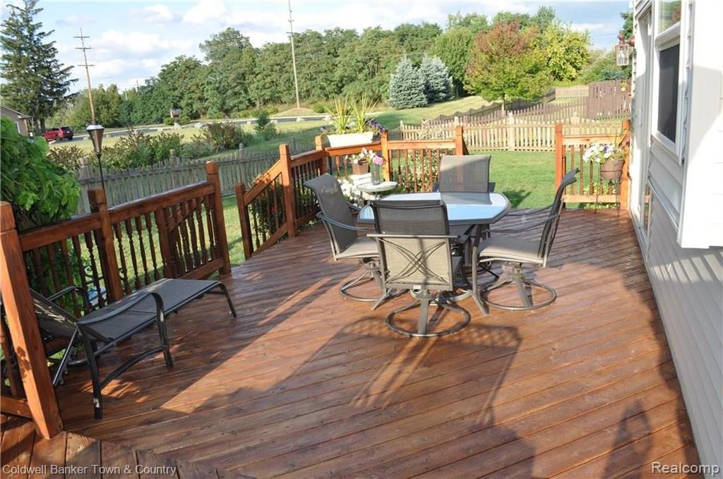 2821 Laurel Ridge Lane Howell, MI 48843 - Photo 34 of 41