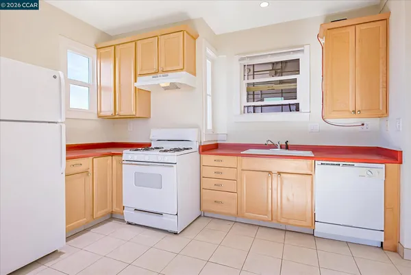 $2,195 | Berkeley Bowl, Berkeley, CA 94703