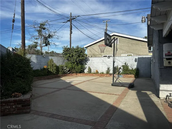 $4,050 | 523 West 147th Street, Gardena, CA 90248