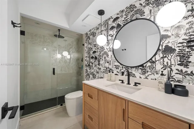 $1,195,000 | 141 Crandon Boulevard, Unit 237, Key Biscayne, FL 33149