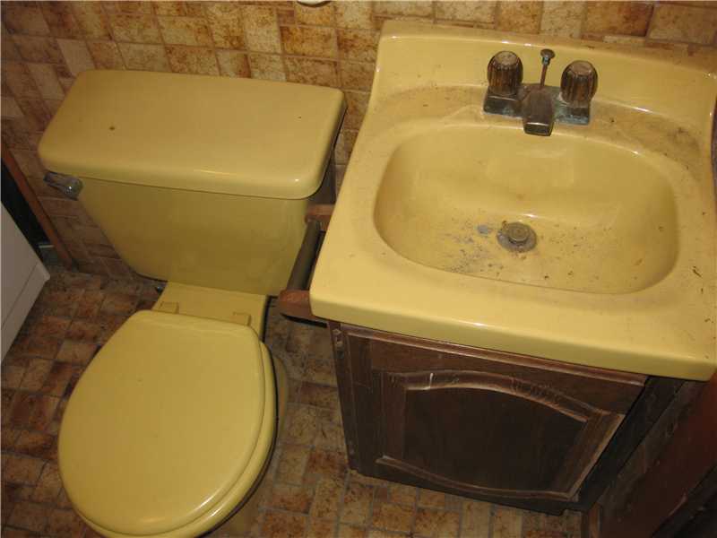9 Walker Road Foster, RI 02825 - Photo 21 of 25 Bathroom.