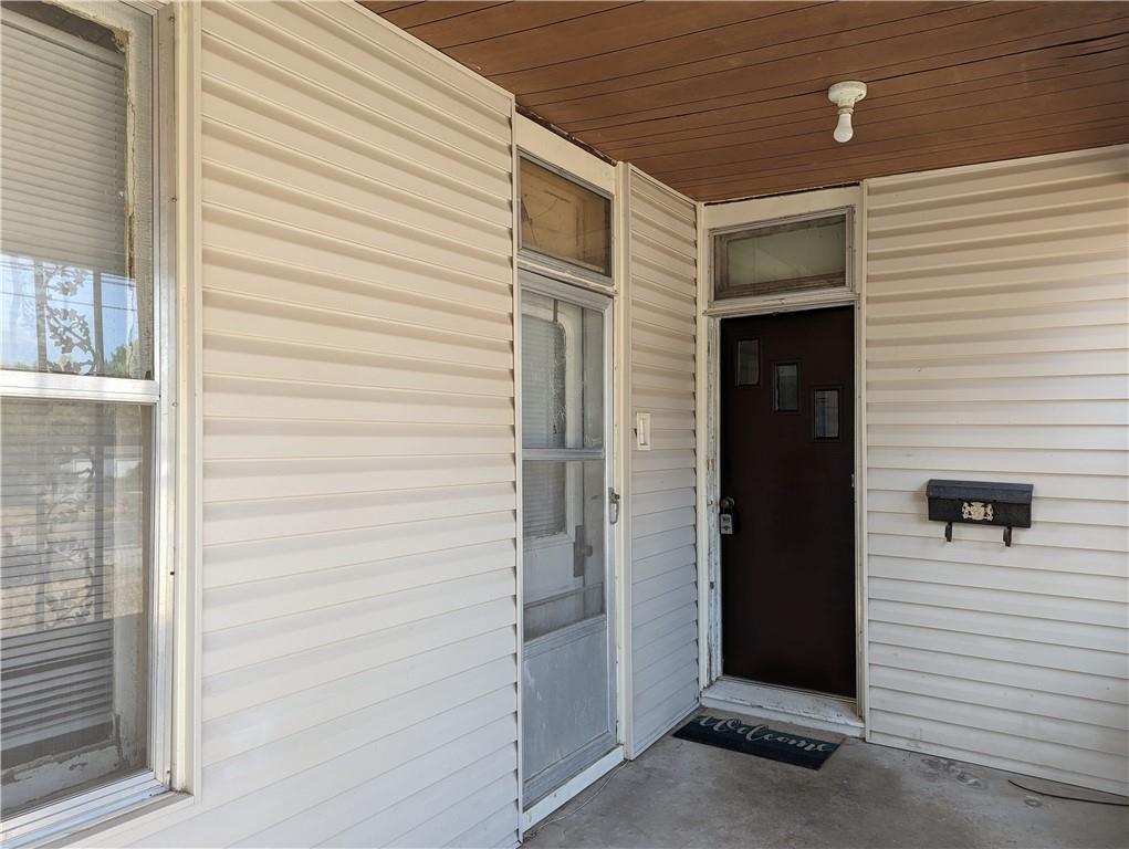 709 West Benton Street Windsor, MO 65360 - Photo 2 of 26