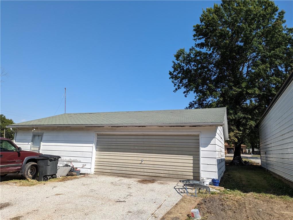 709 West Benton Street Windsor, MO 65360 - Photo 26 of 26