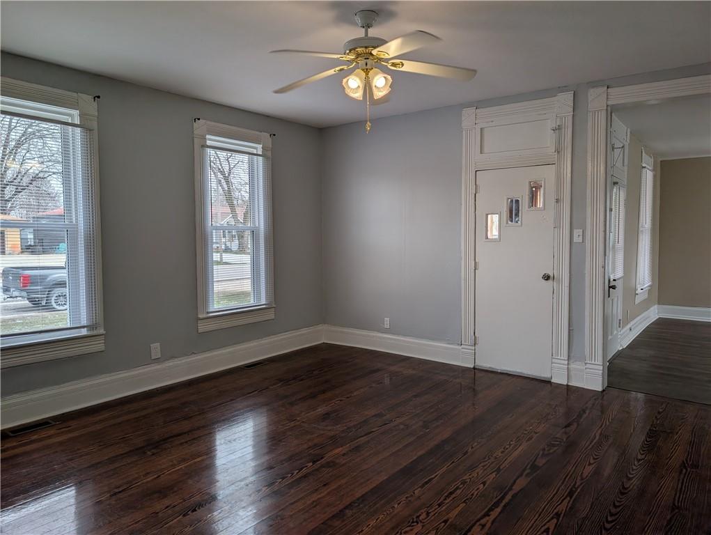 709 West Benton Street Windsor, MO 65360 - Photo 3 of 26