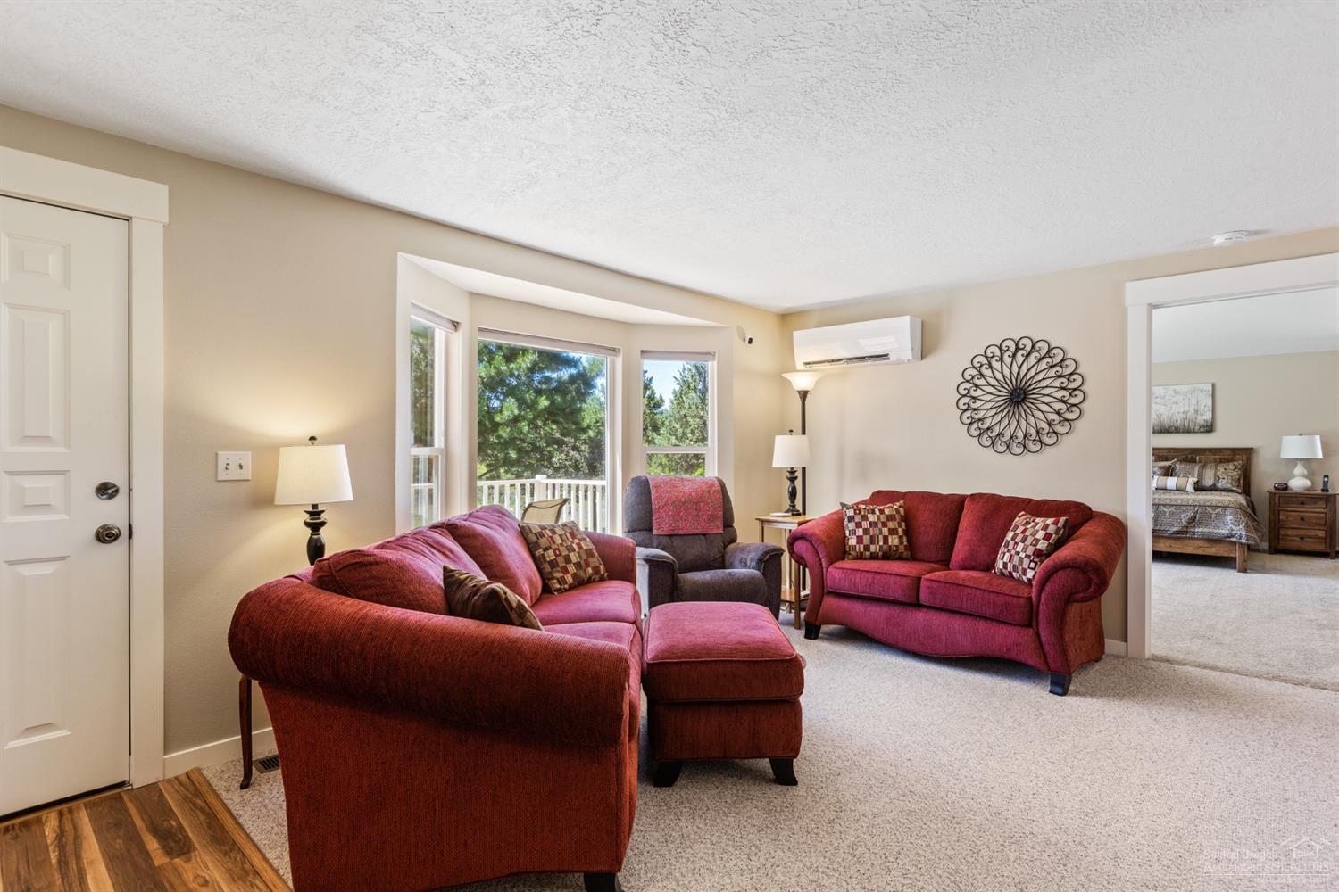 21110 Country Squire Road Bend, OR 97701 - Photo 5 of 25 Additional Photo