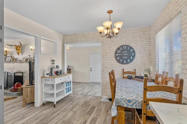 $449,999 | 692 Cloverland Way, Oakdale, CA 95361