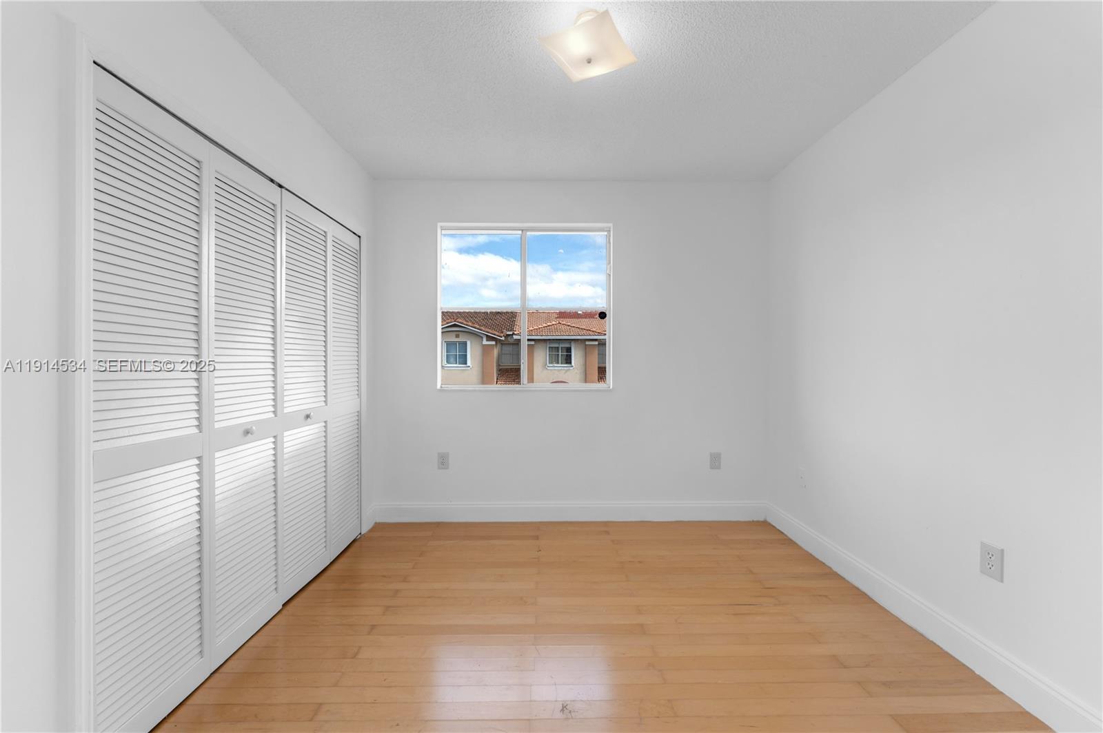 6350 Southwest 139th Avenue Miami, FL 33183 - Photo 20 of 37 an empty room with a window