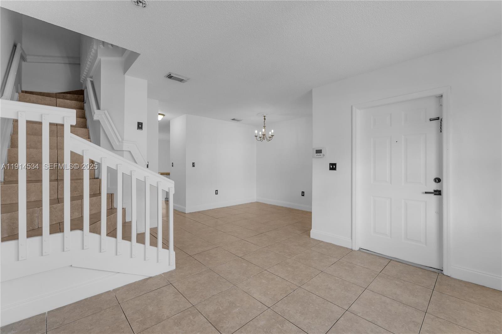 6350 Southwest 139th Avenue Miami, FL 33183 - Photo 6 of 37