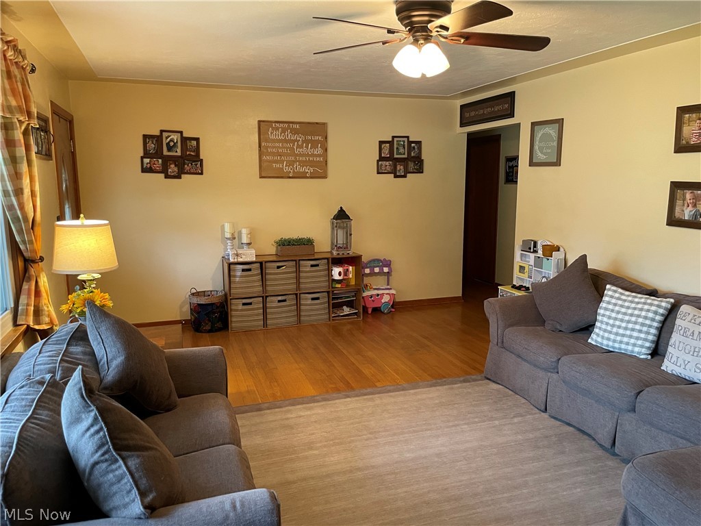49176 North Ridge Road Amherst, OH 44001 - Photo 9 of 24