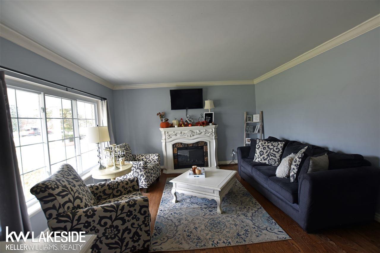 54248 Mound Road Utica, MI 48316 - Photo 4 of 24 50029642-3.JPG