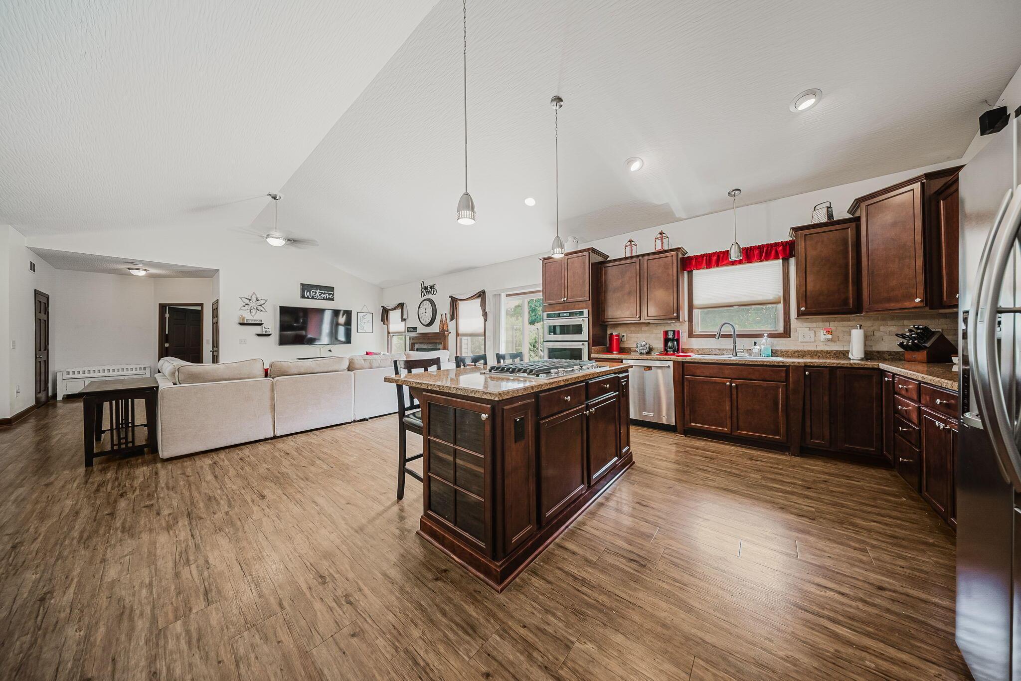 6684 Borror Road Grove City, OH 43123 - Photo 35 of 118 Great Room
