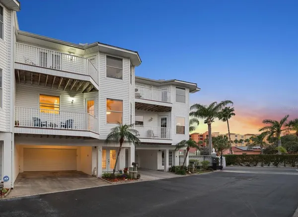 $799,999 | 103 Shoals Circle, North Redington Beach, FL 33708