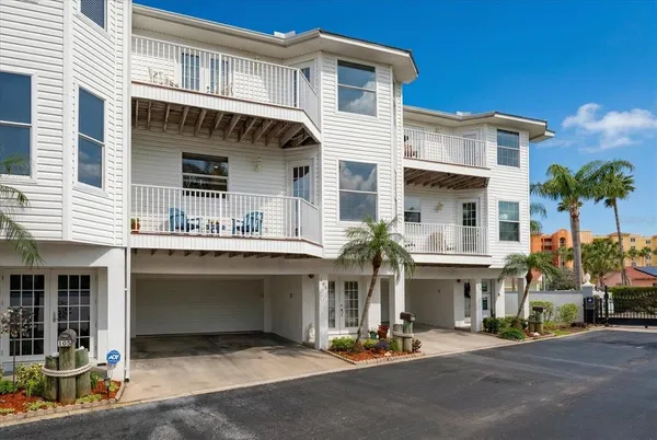$799,999 | 103 Shoals Circle, North Redington Beach, FL 33708