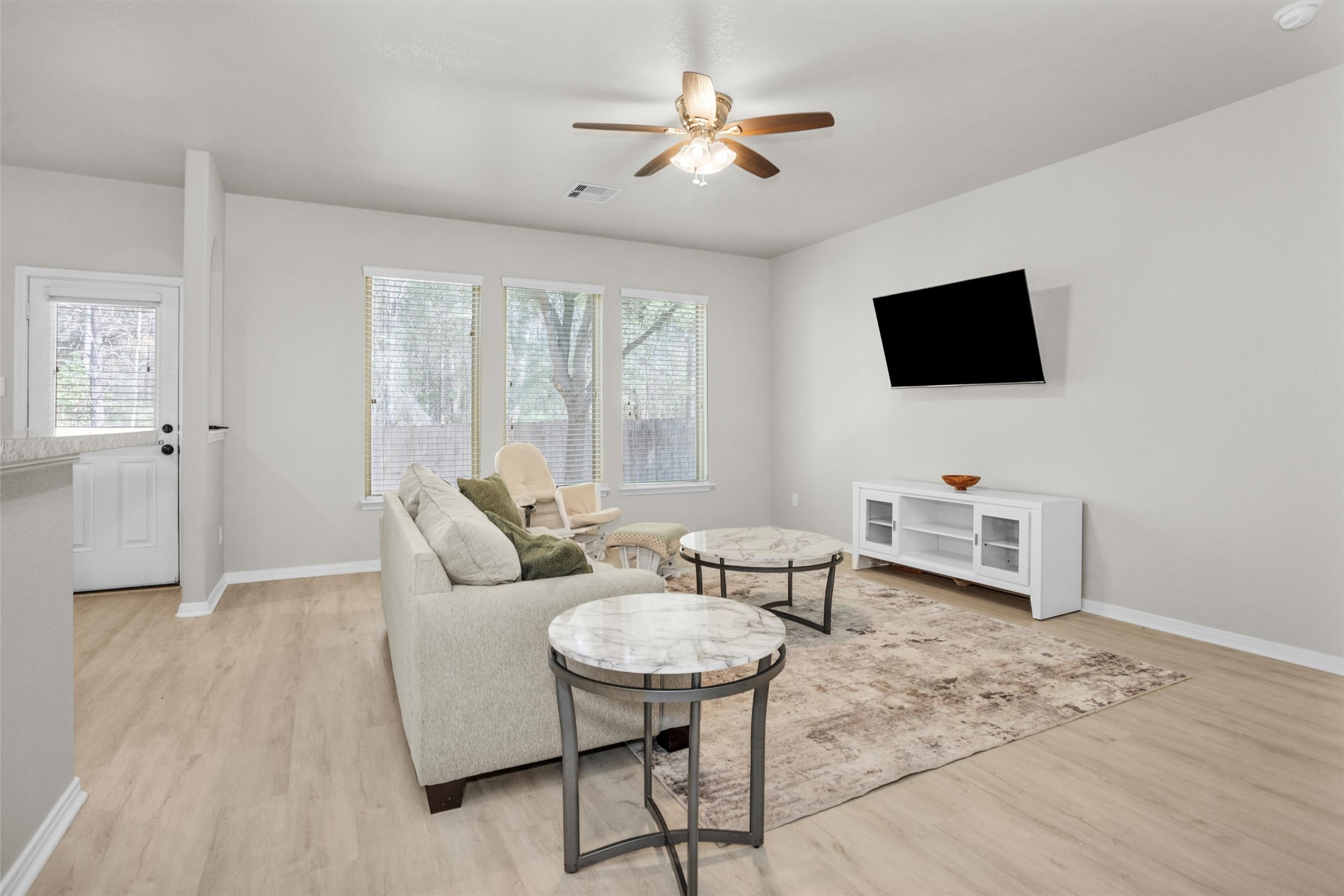 9587 East Woodmark Conroe, TX 77304 - Photo 8 of 41