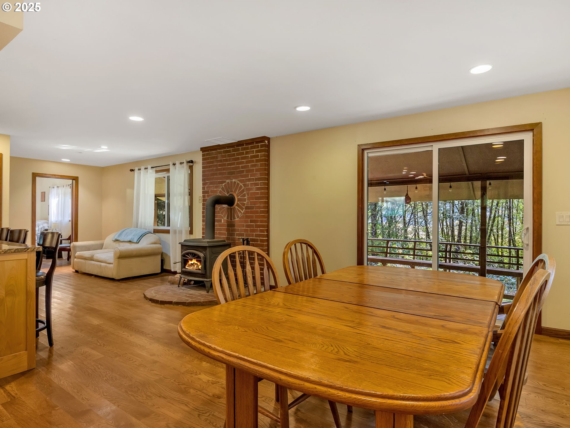 42274 Ziak-Gnat Creek Road Astoria, OR 97103 - Photo 22 of 48 a room with gym equipment and large windows