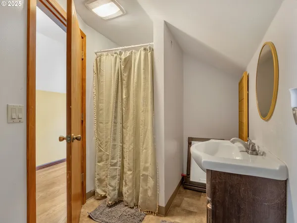 $875,000 | 42274 Ziak-Gnat Creek Road, Astoria, OR 97103