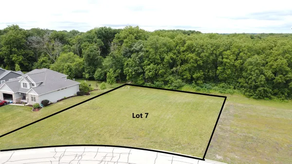 $55,900 | 1105 Secretariat Drive, Genoa, IL 60135