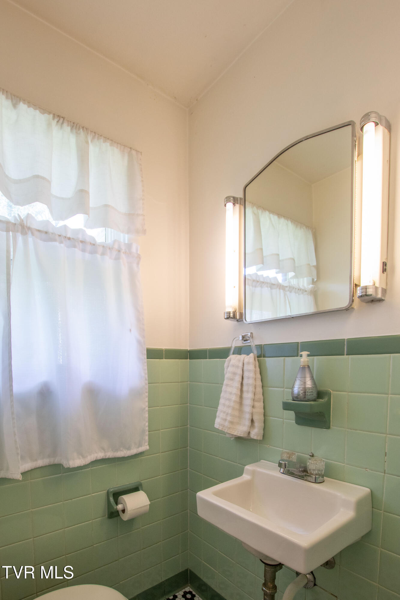 501 Cheyenne Road Bristol, VA 24201 - Photo 23 of 58 Cheyenne-30