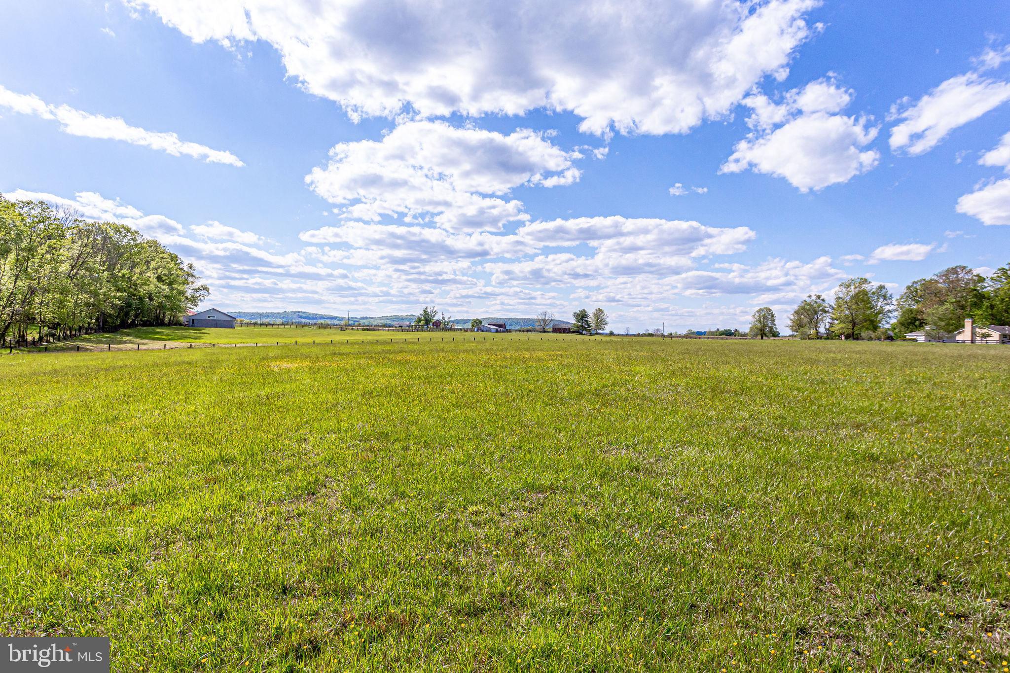 2 Lucketts Road Leesburg, VA 20176 - Photo 1 of 16 Gallery Image 1