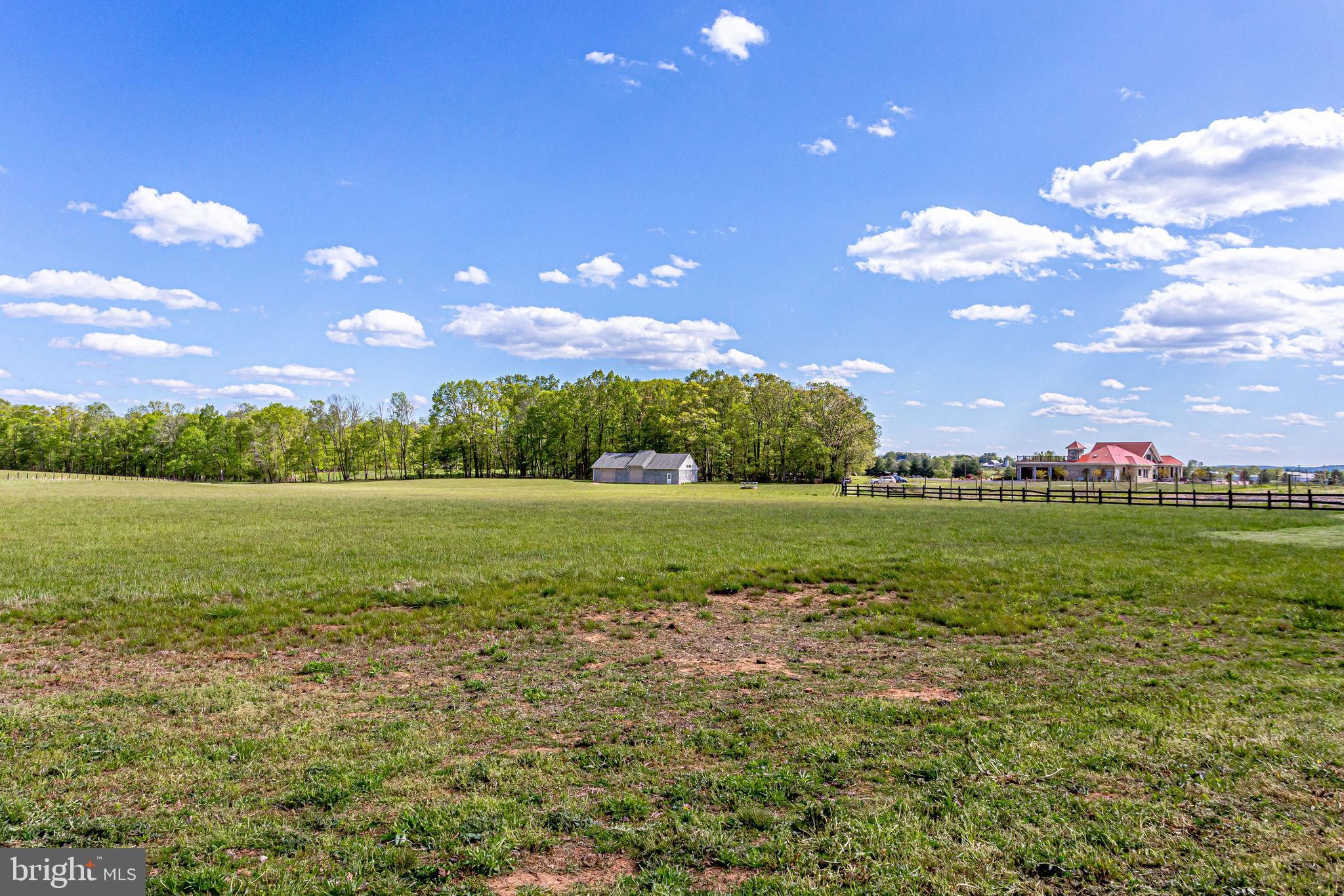 2 Lucketts Road Leesburg, VA 20176 - Photo 14 of 16 Gallery Image 14