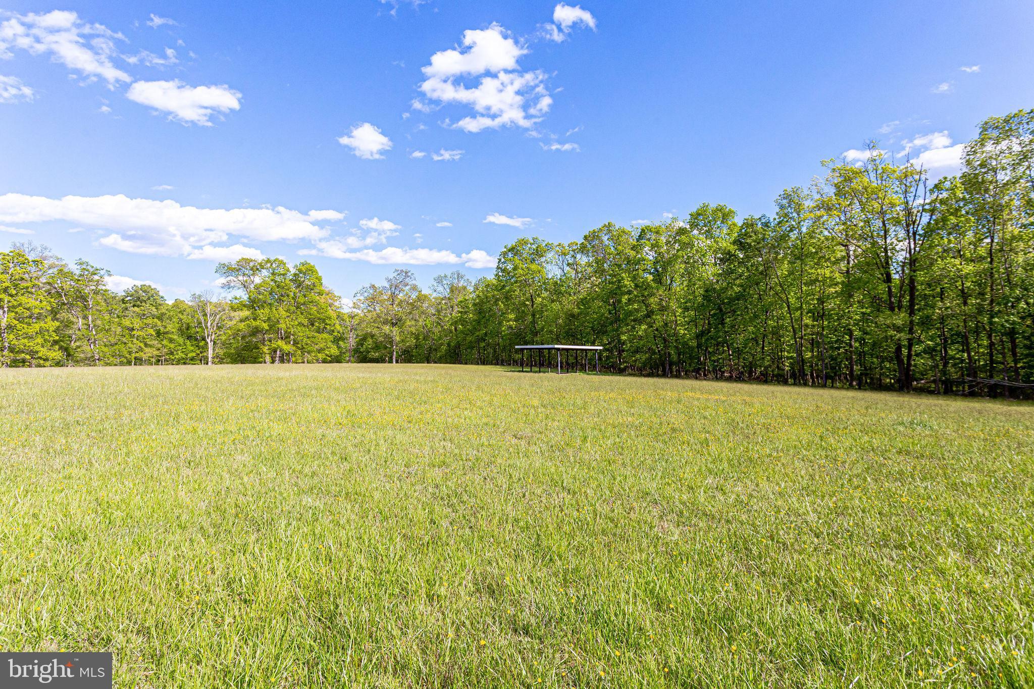 2 Lucketts Road Leesburg, VA 20176 - Photo 5 of 16 Gallery Image 5