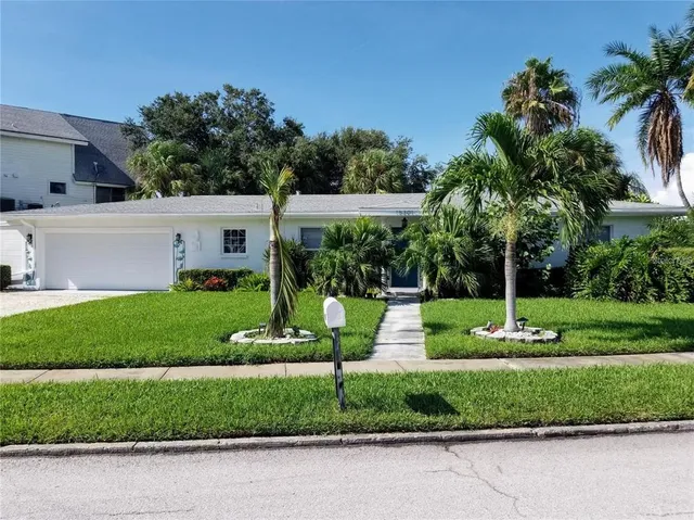 $650,000 | 15301 Harbor Drive, Madeira Beach, FL 33708