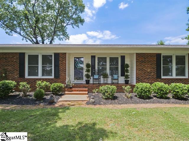 4061 Bible Church Road Boiling Springs, SC 29316 - Photo 2 of 34 Gallery Image 2