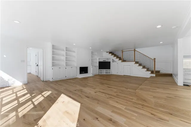 $25,000 | 515 Kings Place, Newport Beach, CA 92663