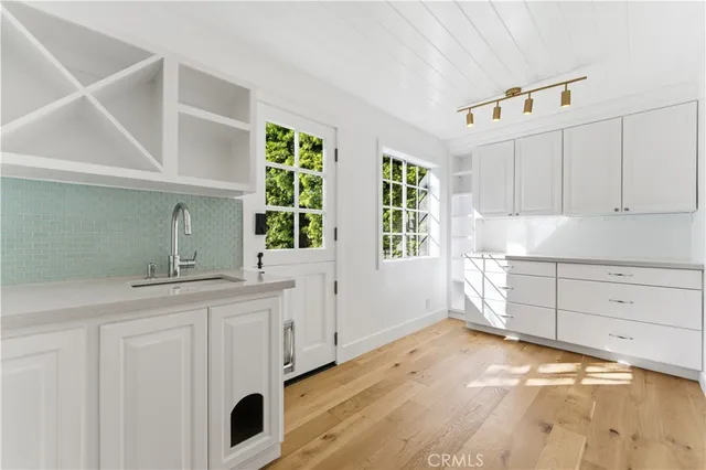 $25,000 | 515 Kings Place, Newport Beach, CA 92663