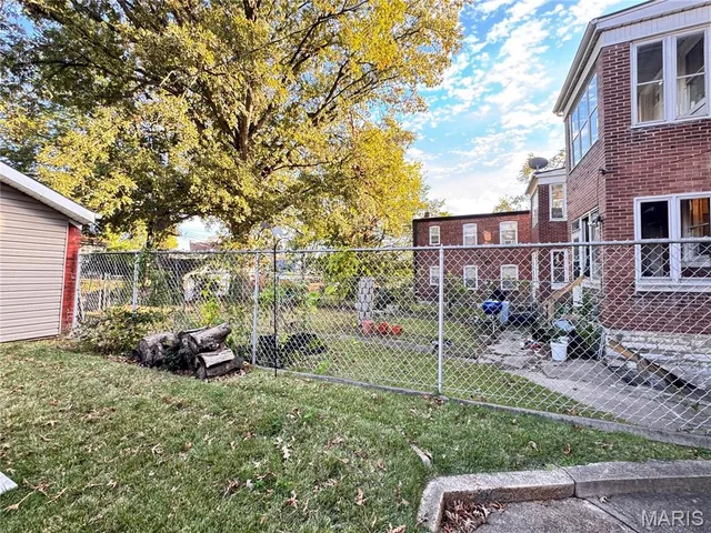 $1,200 | 4250 Michigan Avenue, Unit B, St. Louis, MO 63111