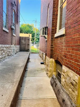 $1,200 | 4250 Michigan Avenue, Unit B, St. Louis, MO 63111