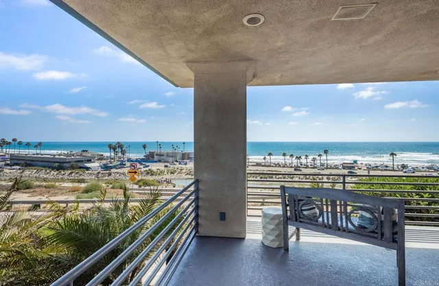 a view of a terrace with city view