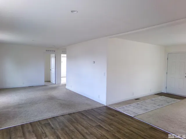 $299,000 | 6 Smoketree Lane, Yerington, NV 89447