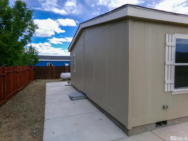 $299,000 | 6 Smoketree Lane, Yerington, NV 89447