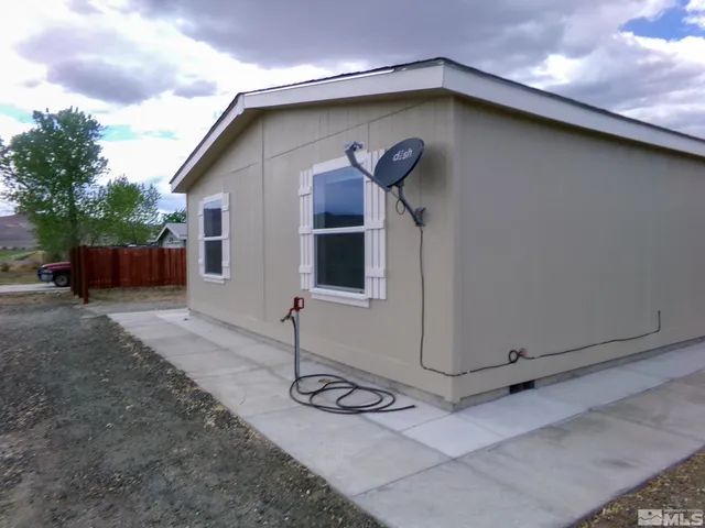 $299,000 | 6 Smoketree Lane, Yerington, NV 89447