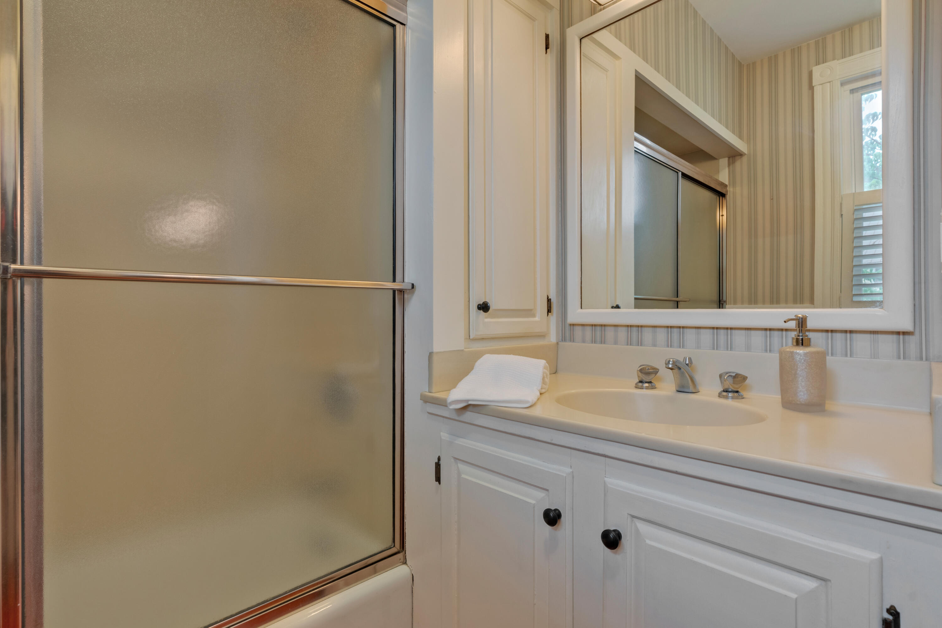 255 Foreside Road Falmouth, ME 04105 - Photo 32 of 67 _DSC4306
