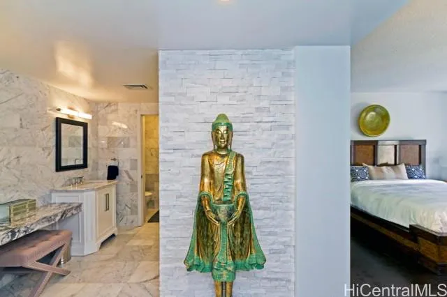 $7,000 | 4999 Kahala Avenue, Unit 325, Honolulu, HI 96816