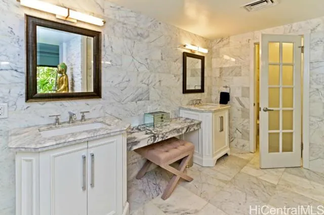 $7,000 | 4999 Kahala Avenue, Unit 325, Honolulu, HI 96816