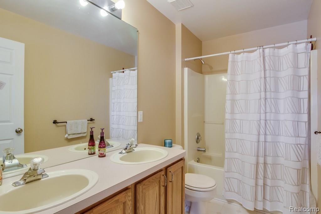3975 Hopefield Court Canton, MI 48188 - Photo 20 of 24