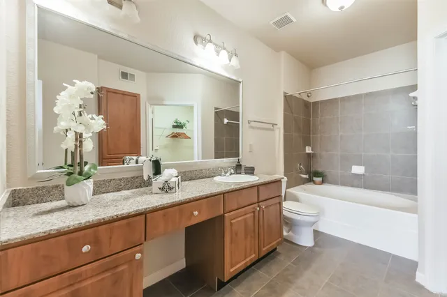 $244,500 | 1711 Old Spanish Trail, Unit 343, Houston, TX 77054