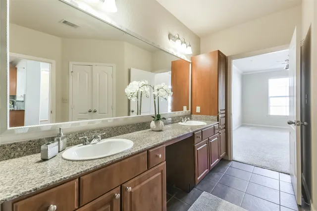 $244,500 | 1711 Old Spanish Trail, Unit 343, Houston, TX 77054