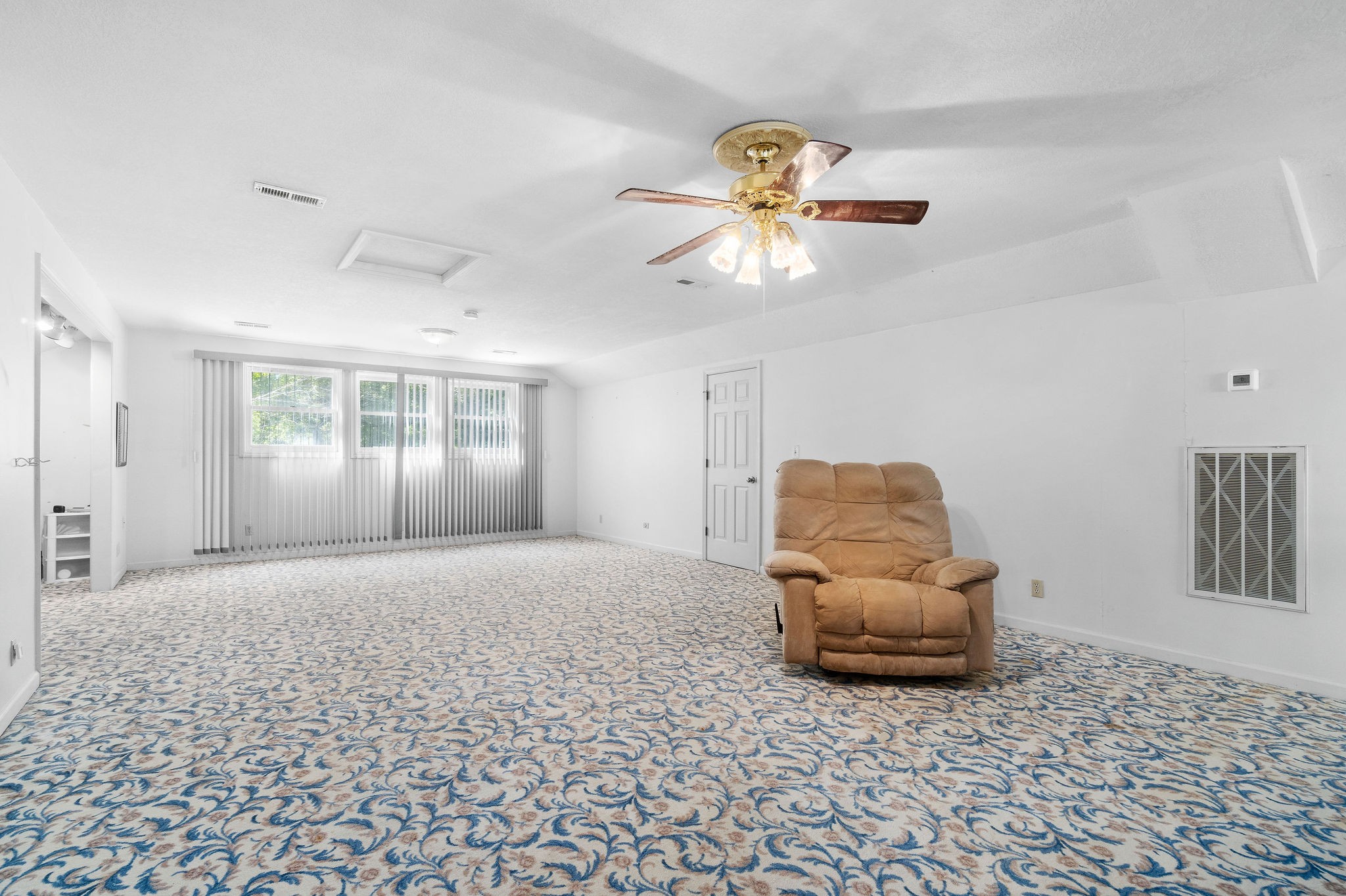 3250 Luther Ragan Road Palmyra, TN 37142 - Photo 26 of 44 a living room with furniture