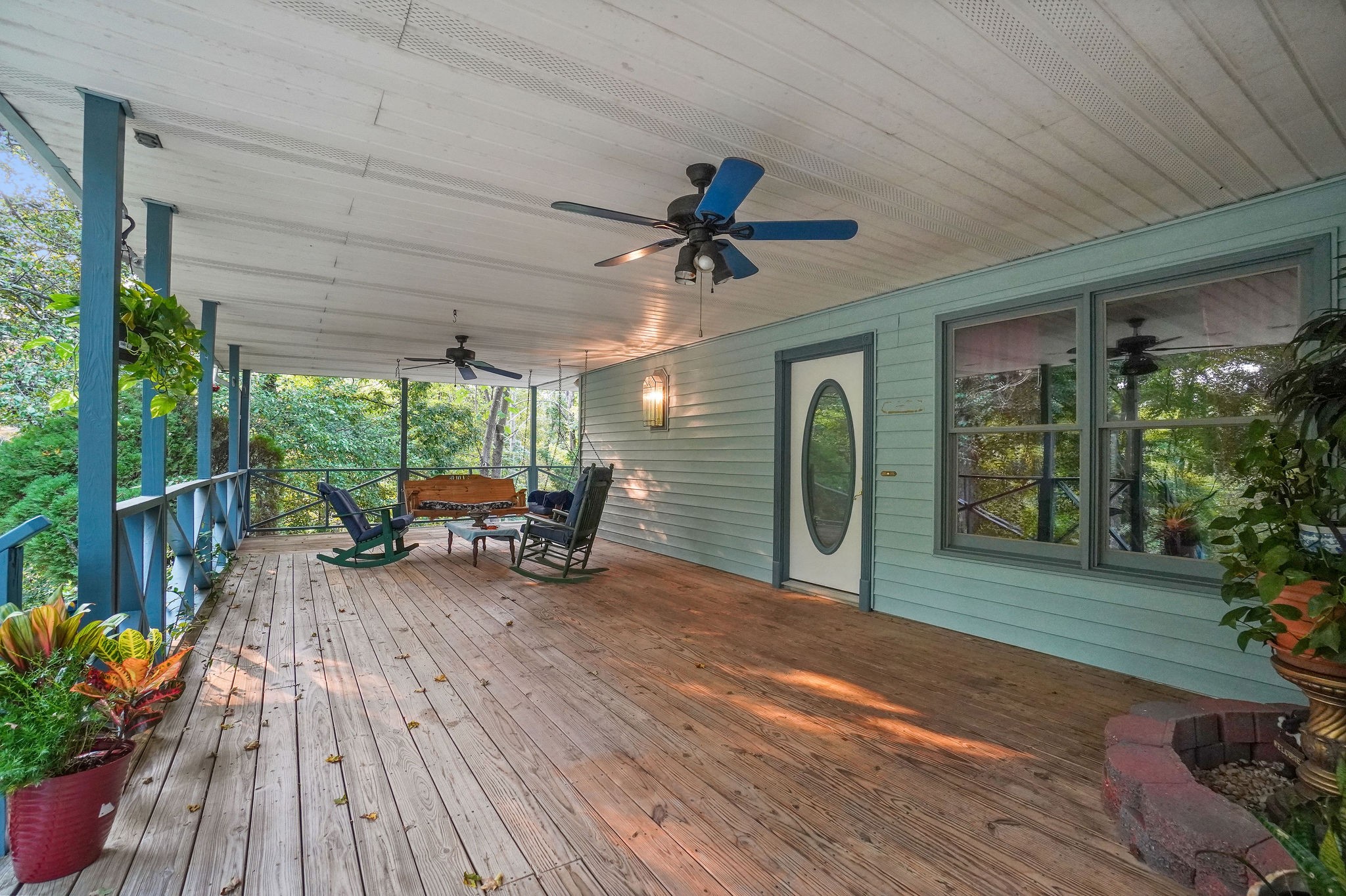 3250 Luther Ragan Road Palmyra, TN 37142 - Photo 6 of 44 a view of a chairs and table in a patio