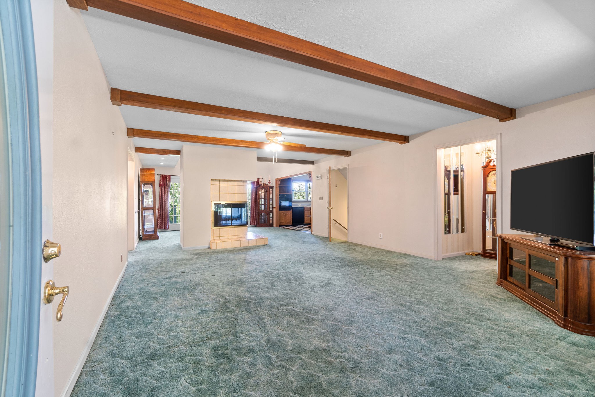3250 Luther Ragan Road Palmyra, TN 37142 - Photo 7 of 44 a view of livingroom with hardwood floor