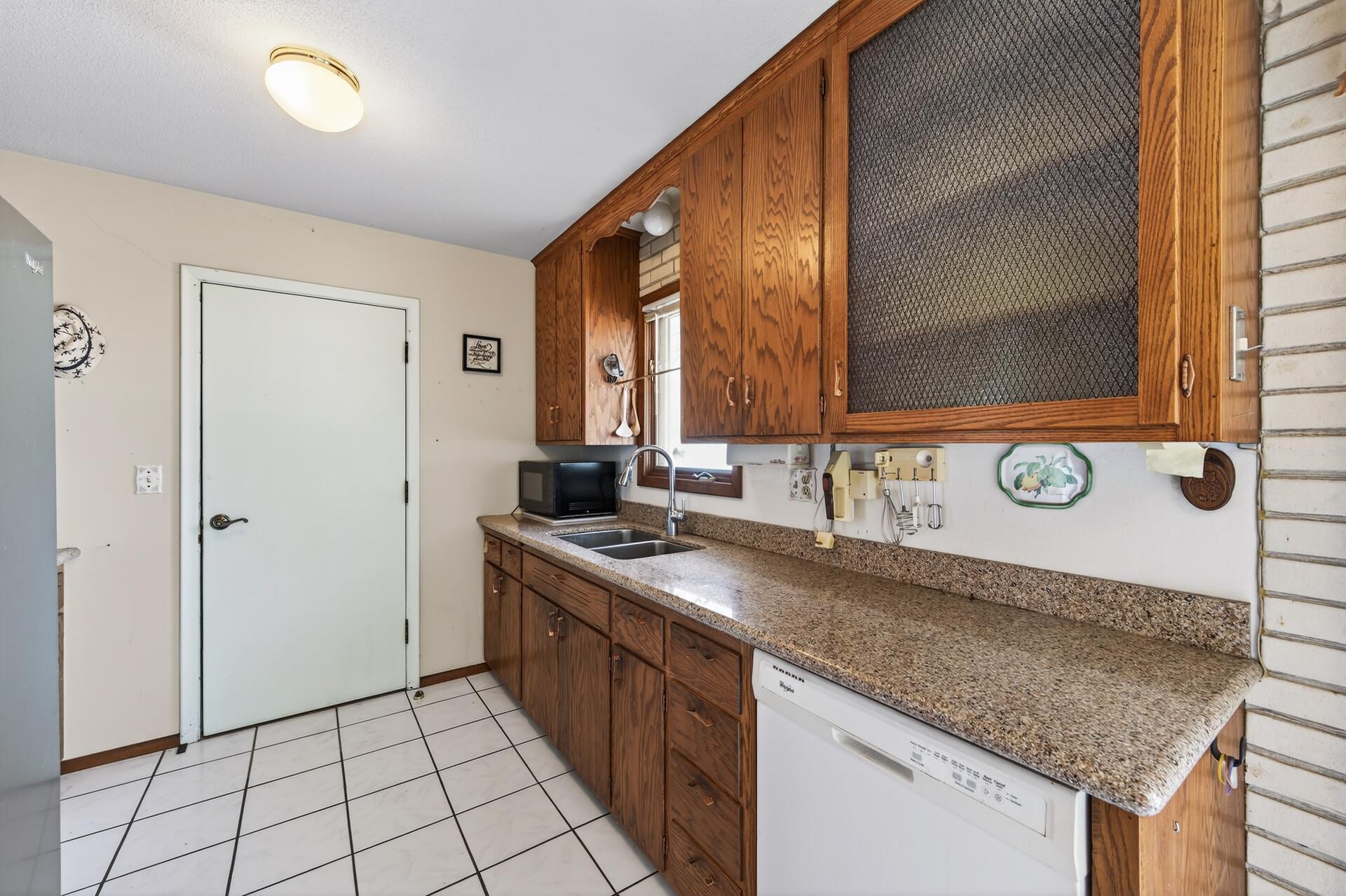 3512 McKnight Road North White Bear Lake, MN 55110 - Photo 9 of 29