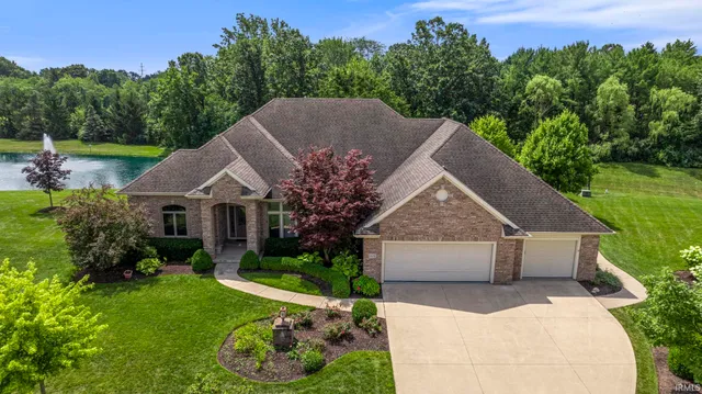 $979,900 | 1618 Autumn Run, Fort Wayne, IN 46845