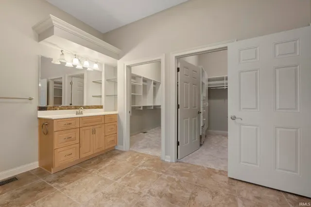 $979,900 | 1618 Autumn Run, Fort Wayne, IN 46845