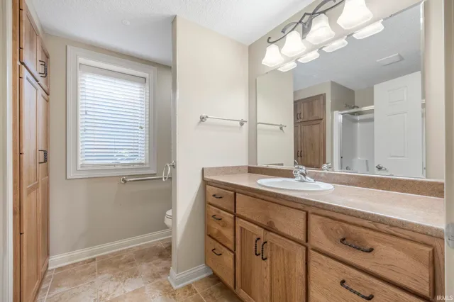 $979,900 | 1618 Autumn Run, Fort Wayne, IN 46845