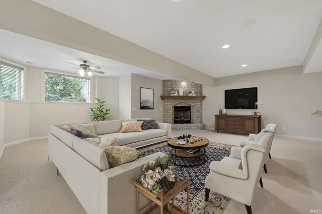 $979,900 | 1618 Autumn Run, Fort Wayne, IN 46845