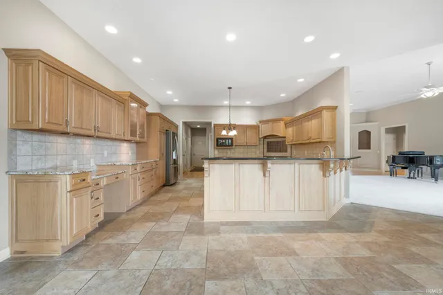 $979,900 | 1618 Autumn Run, Fort Wayne, IN 46845